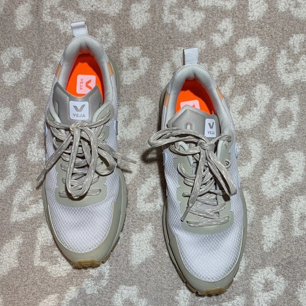 Veja Dekkan Sneakers